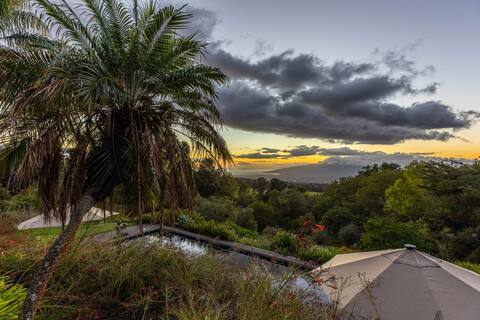 Luxury Upcountry Villa  with breathtaking views!