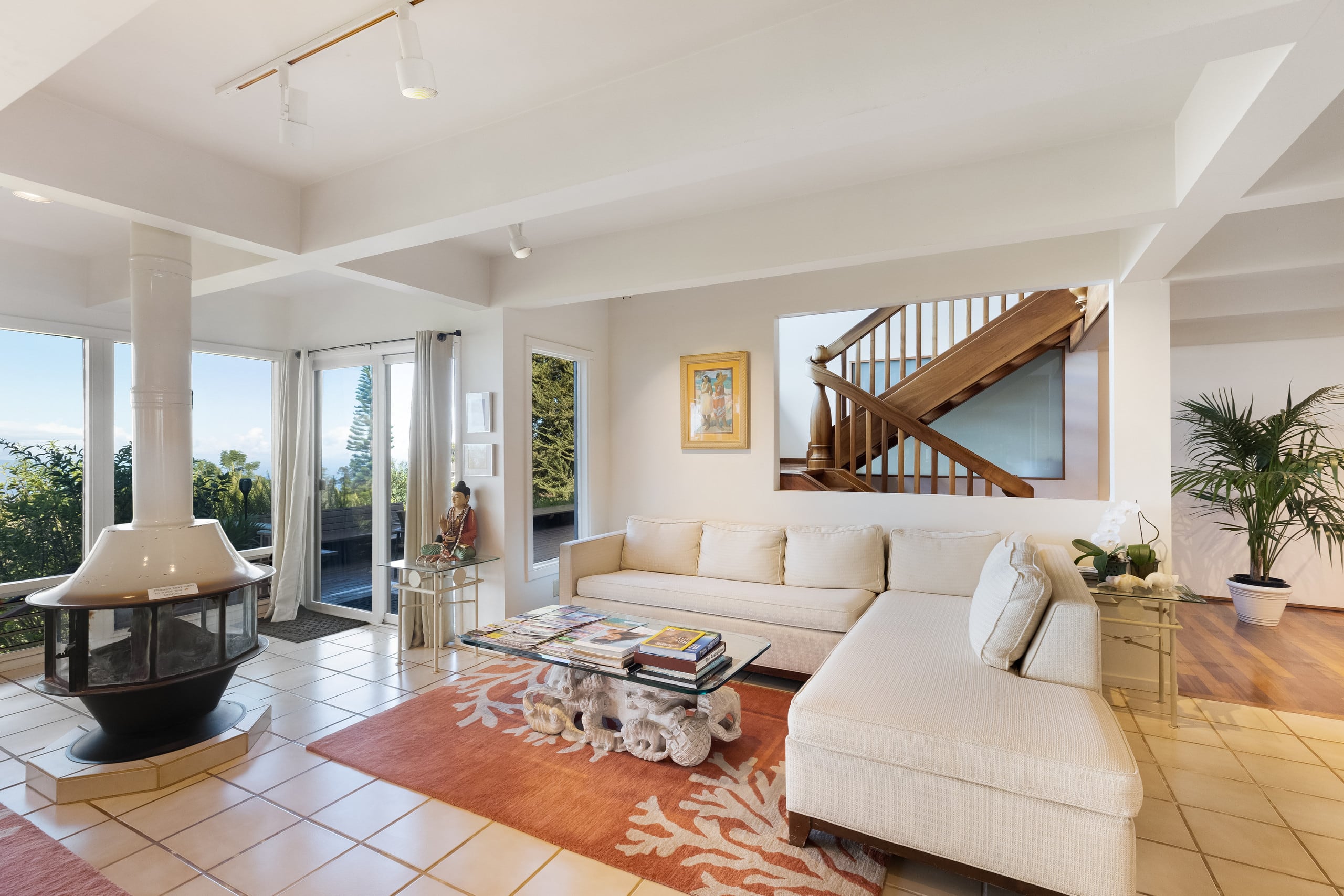 Home in Makawao · ★4.94 · 3 bedrooms · 3 beds · 2 baths - Photo 4