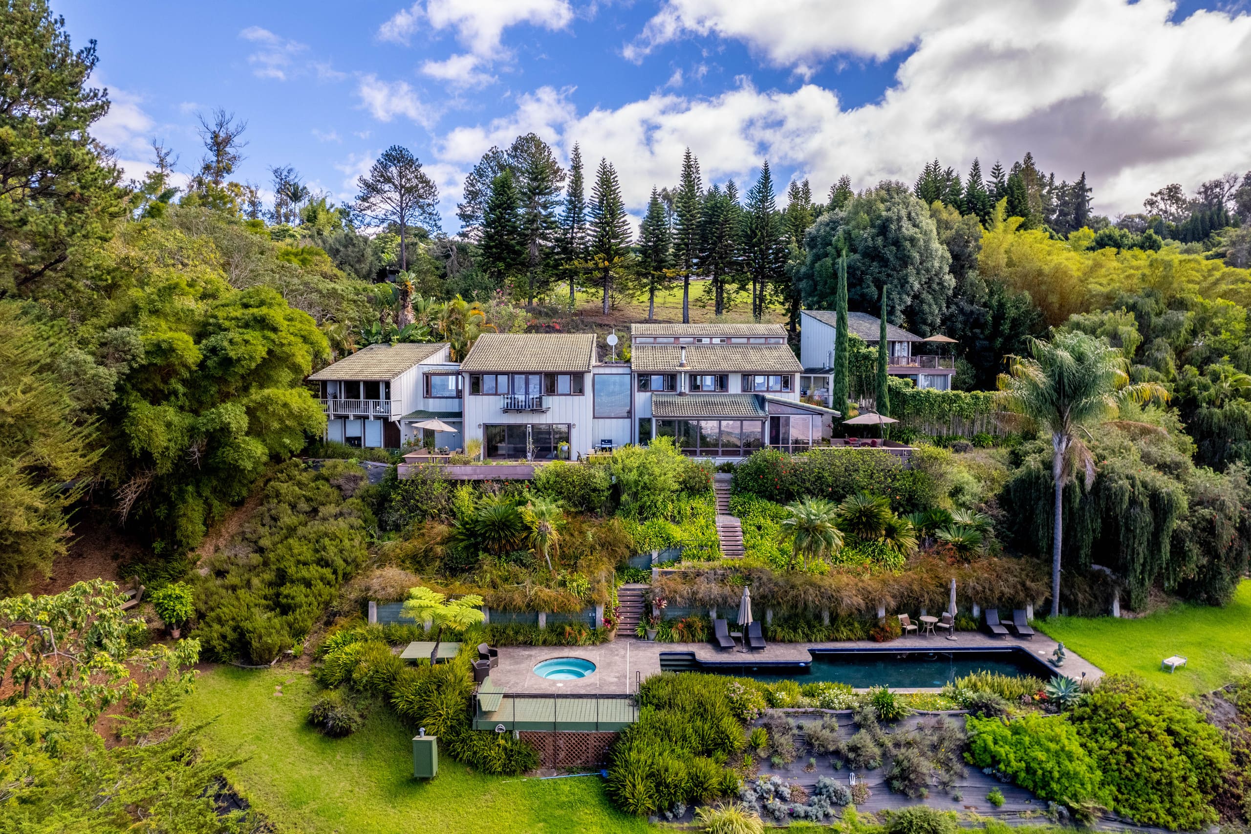 Rustic Upcountry retreat  with breathtaking views! - Photo 25