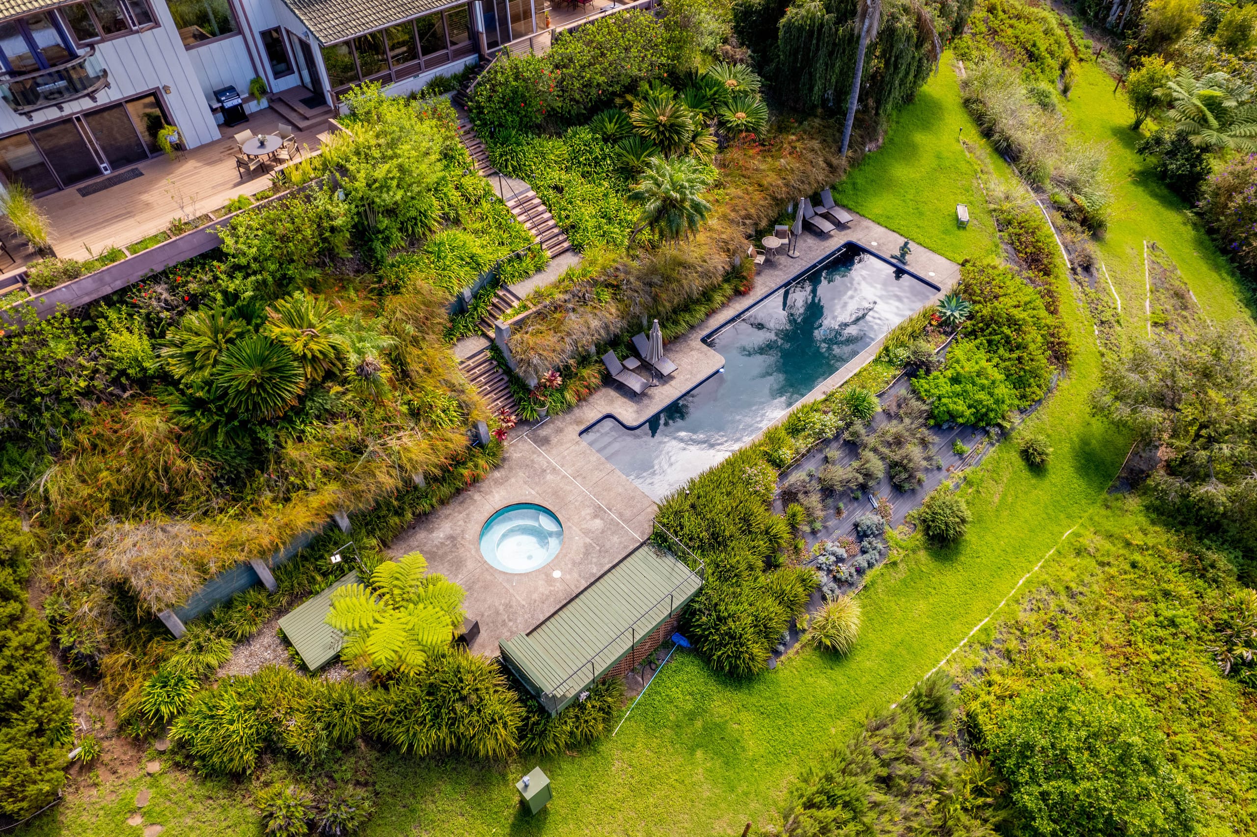 Rustic Upcountry retreat  with breathtaking views! - Photo 26