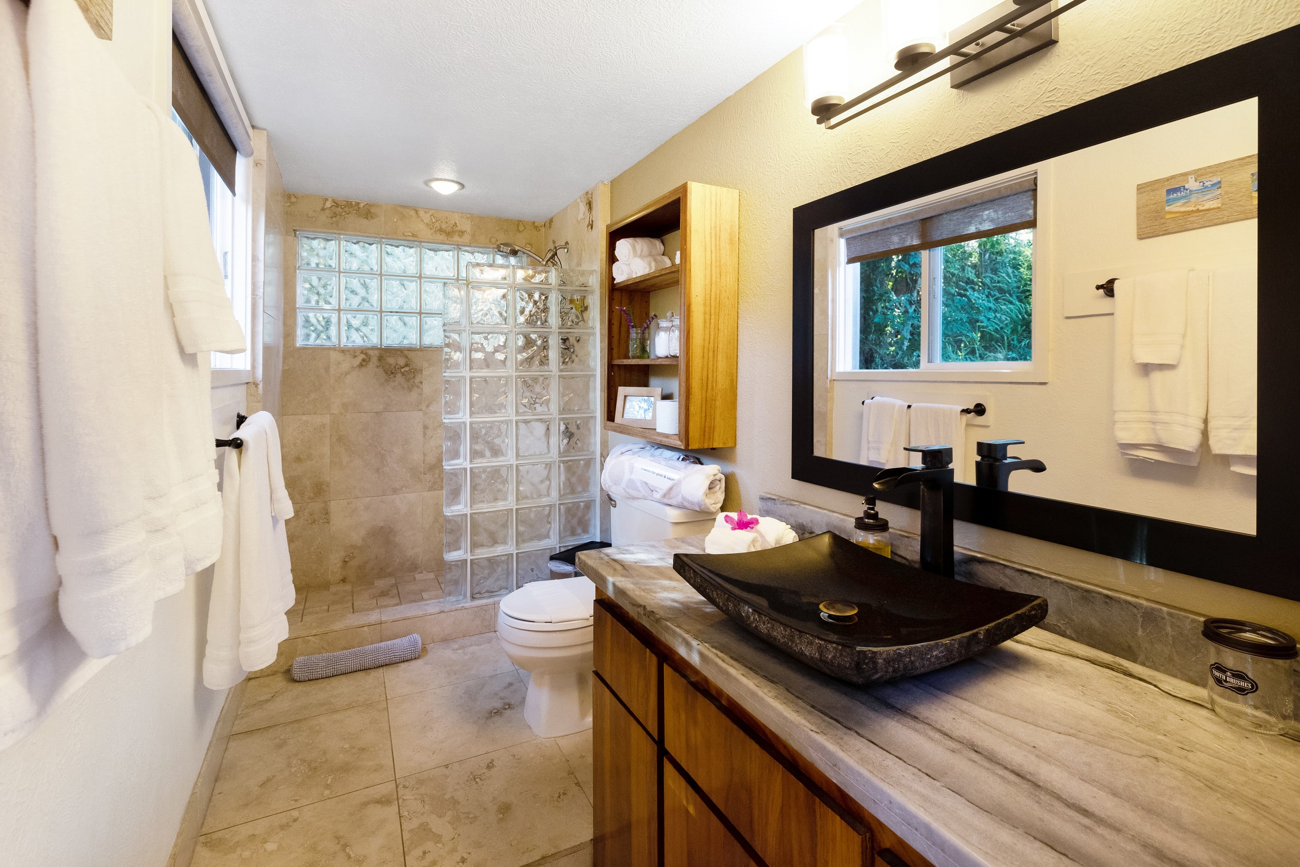 Rustic Upcountry retreat  with breathtaking views! - Photo 16