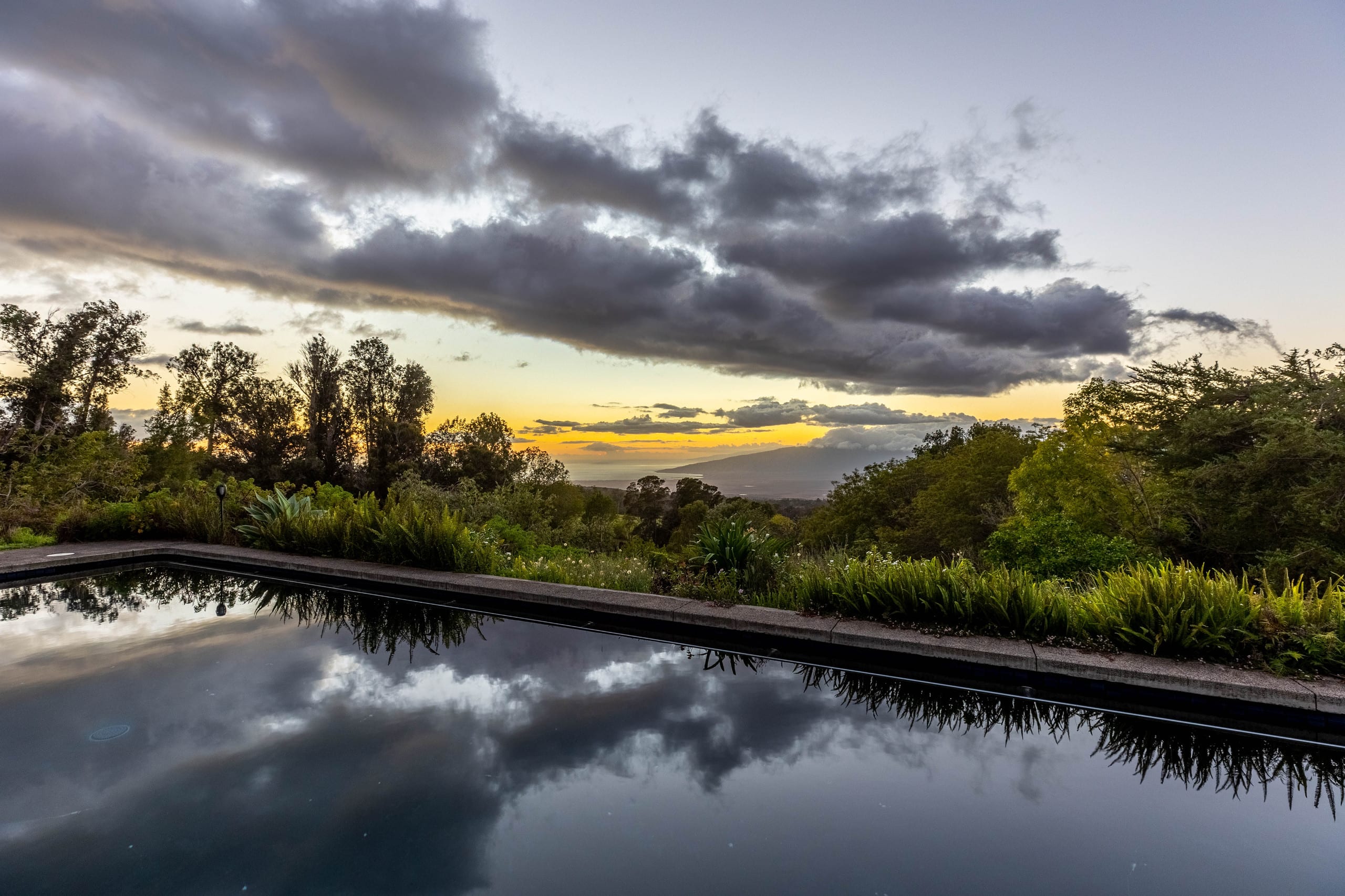 Rustic Upcountry retreat  with breathtaking views! - Photo 42