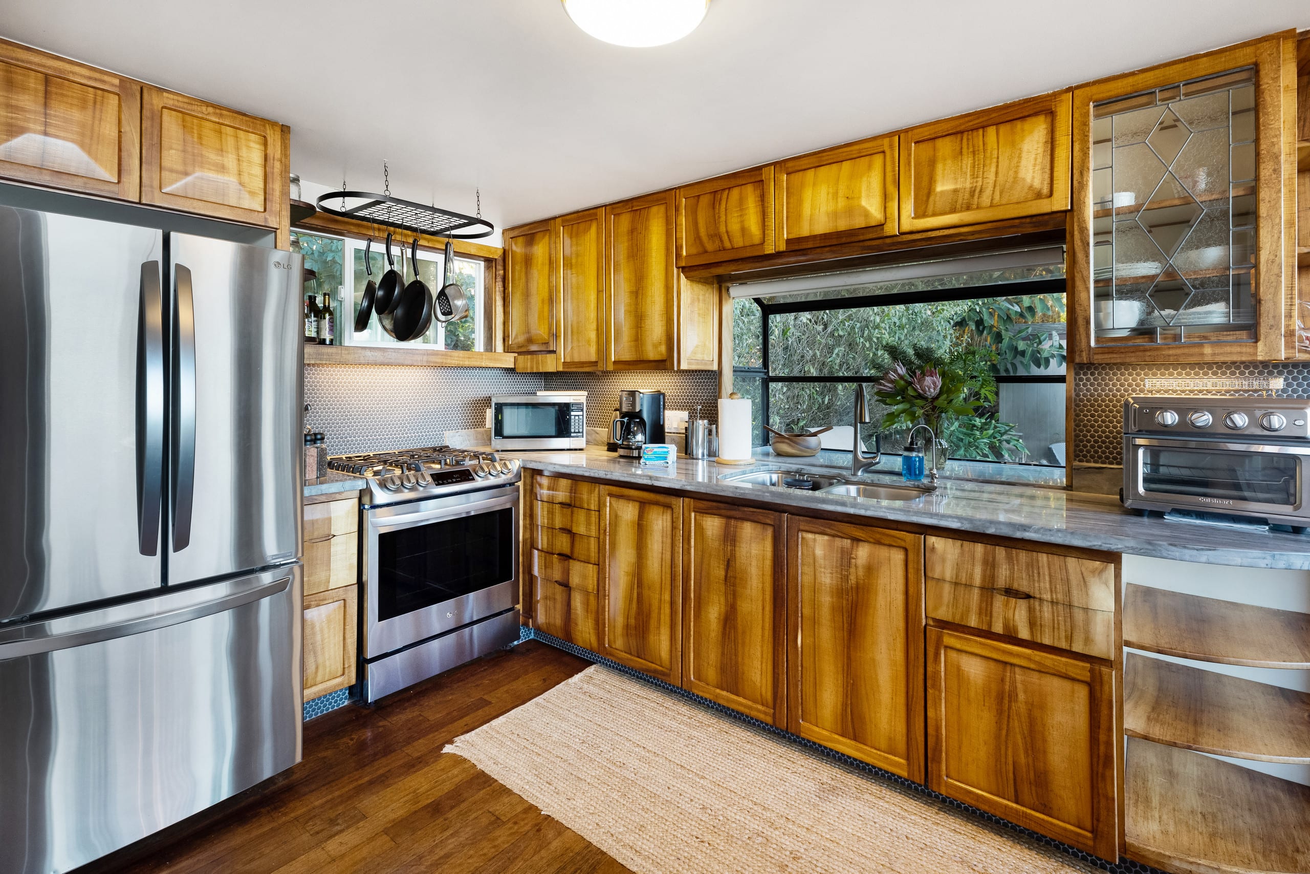 Rustic Upcountry retreat  with breathtaking views! - Photo 7