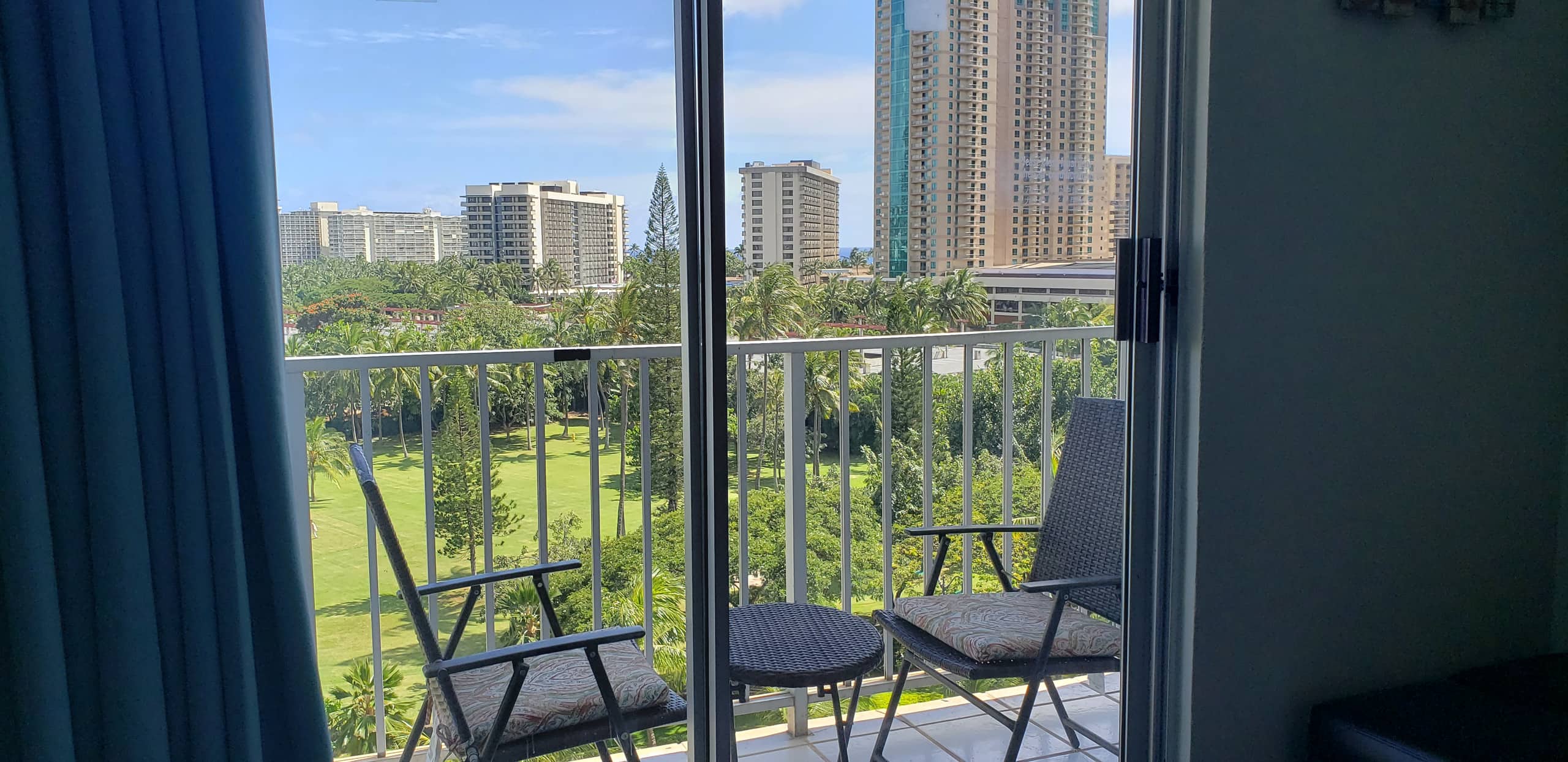 Condo in Honolulu · ★4.88 · Studio · 1 bed · 1 private bath - Image 11