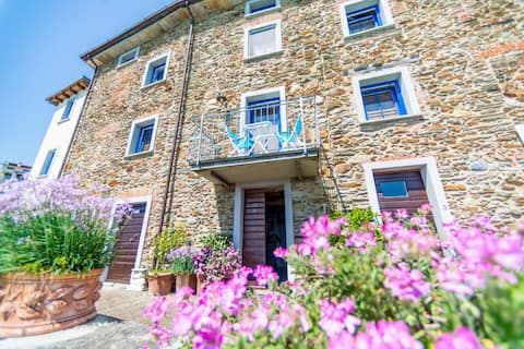 Seven Heaven, 3,Pool with view, terrace,barbecue