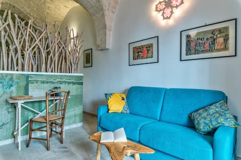 Annuncio Airbnb popolare: Ostuni STYLE – Sunsets over Ostuni and the Sea a Ostuni