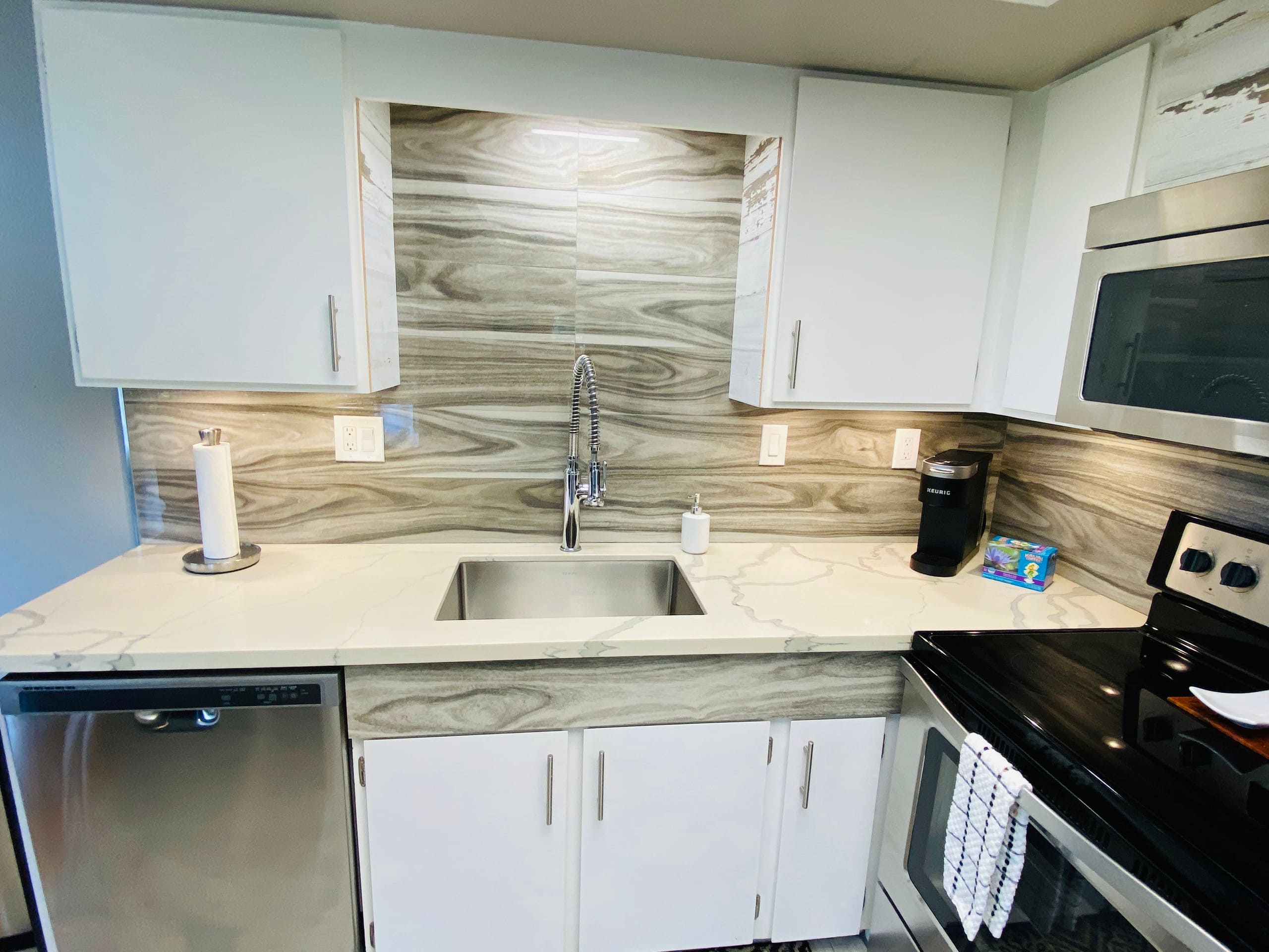Townhouse in Princeville · ★4.96 · 2 bedrooms · 3 beds · 2 shared baths - Image 2
