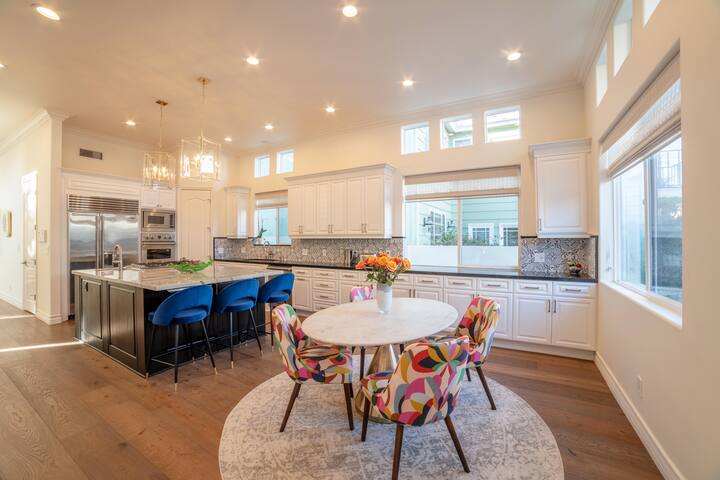 NEW! Huge 5BR + Office | Dog-Friendly | EV Charger gallery image 5