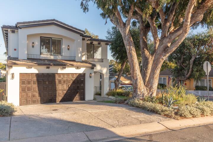 NEW! Huge 5BR + Office | Dog-Friendly | EV Charger gallery image 3