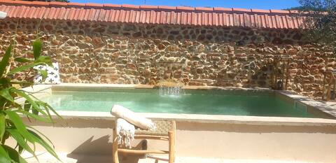 La parenthèse Thuir gite 4 stars with pool.