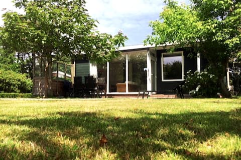 Top performing Airbnb: Holiday home/WORKPLACE by the sea! The Strandhut in Sint Maartensvlotbrug West