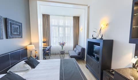 4* Charming Hotel near Schiphol 2 adult+2 children