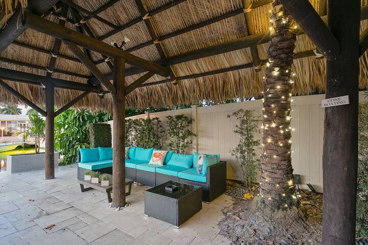 Spectacular Waterfront for12! Tiki, Pool & Hot Tub gallery image 5