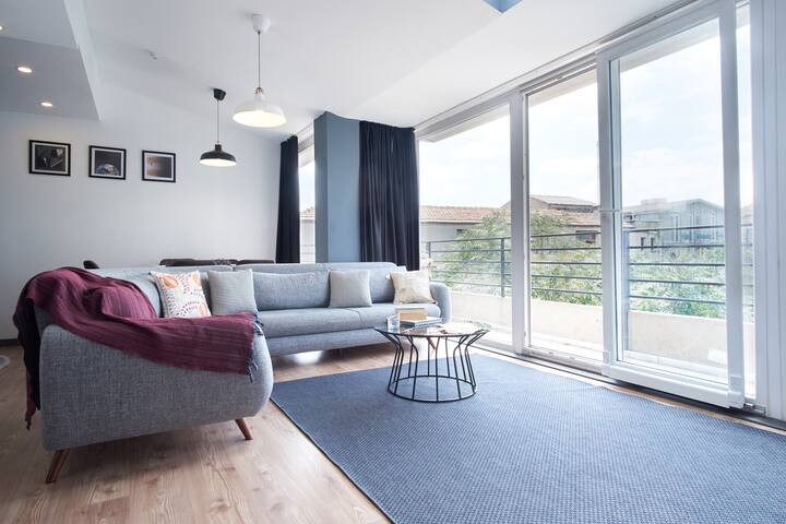 Modern Spacious 2Br 8ppl 360° Amazing View Terrace gallery image 2