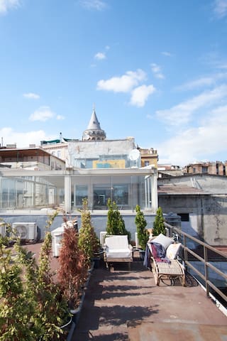 Modern Spacious 2Br 8ppl 360° Amazing View Terrace gallery image 3