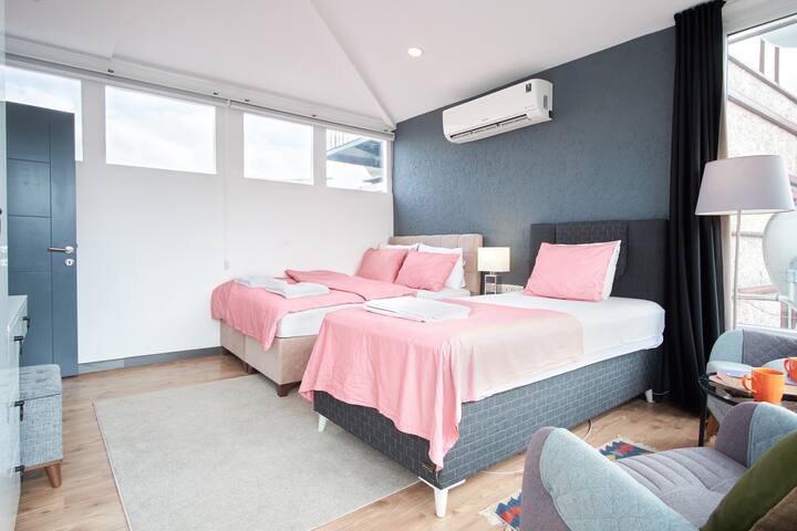 Modern Spacious 2Br 8ppl 360° Amazing View Terrace gallery image 4