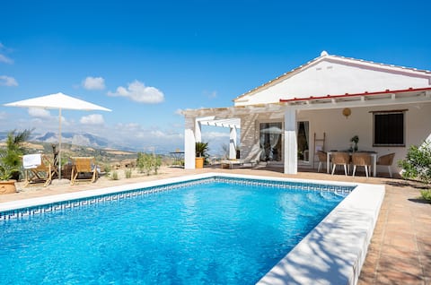 Finca Águilar Amazing views, private pool and BBQ