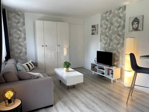 Charming studio in a local home