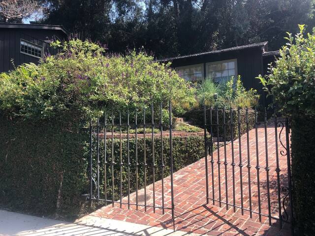 Private Santa Monica Canyon Retreat on Double Lot gallery image 2