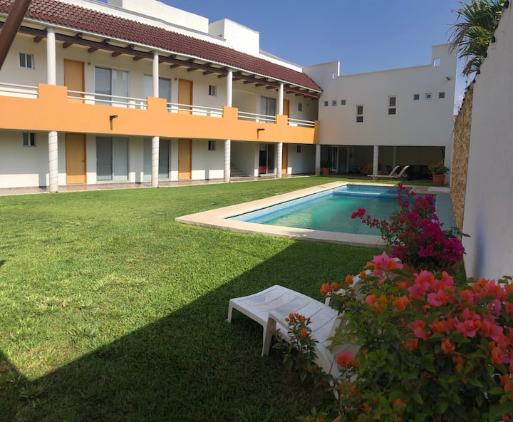 Residencia Con 10 Habitaciones, Hasta 41 Huéspedes - Cuernavaca