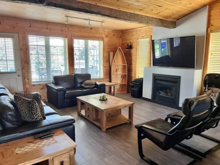 The Beach House - Wasaga Beach
