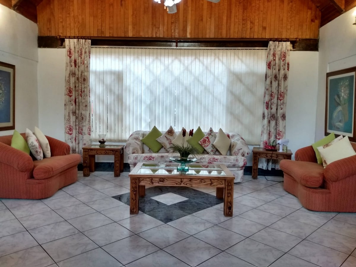 6BR Villa in Cuernavaca — 6 bedroom vacation rental in Cuernavaca