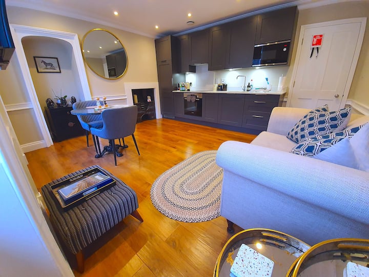 Stunning Bath Milsom St Apartment - Centre of City