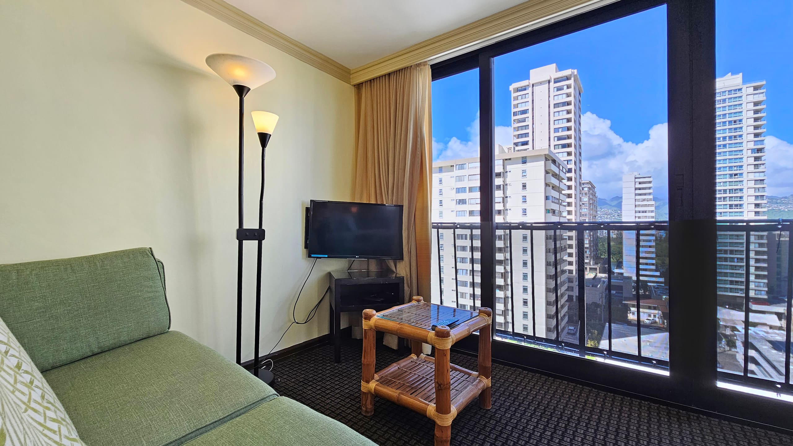 Condo in Honolulu · ★4.93 · 1 bedroom · 1 bed · 1 private bath - Image 3