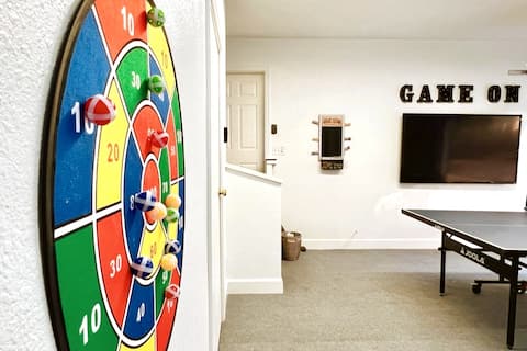 Fireplace, Soaking Tub, Private Deck, Deer Friends