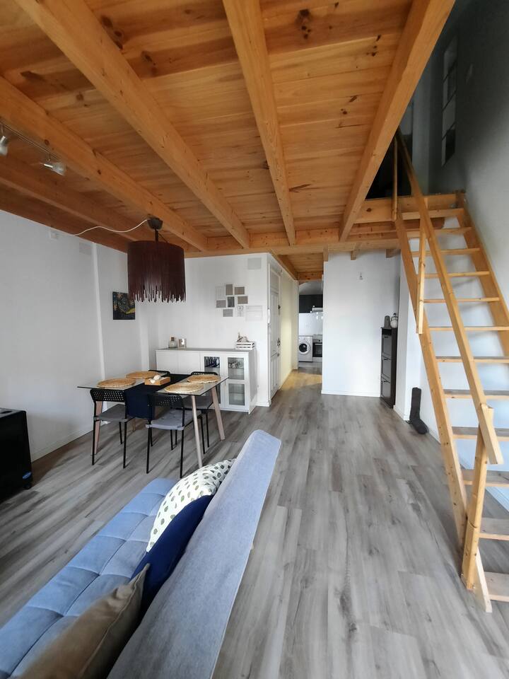 Centrally located apartment in Zaragoza Apartments for Rent in