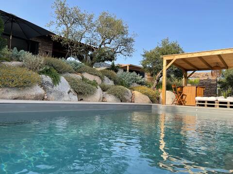 4 bedrooms villa with heated pool and sea-view
