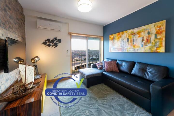 Porto Cathedral – Clean & Safe