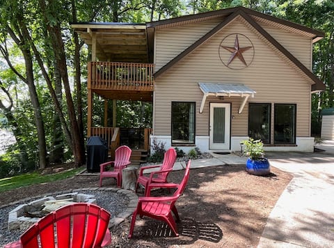 Successful Airbnb property: 3-BDR Direct Waterfront Cottage in Belmont