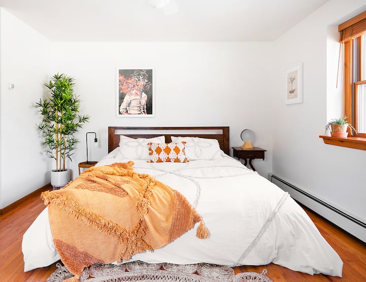 Bedroom Two - queen bed