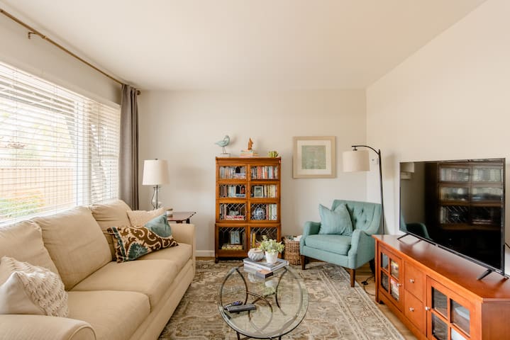 Charming 2 Bedroom San Jose Rose Garden Home