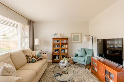 Top performing Airbnb: Charming 2 Bedroom San Jose Rose Garden Home in San Jose