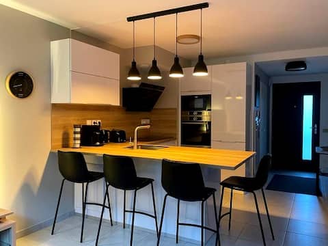 Top performing Airbnb: 2 bedroom house, Saint-Malo, near beaches in Saint Malo