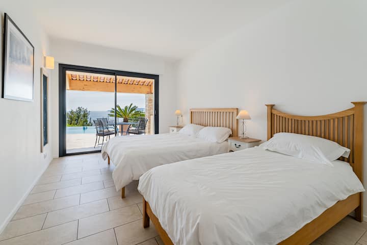 ... وهذا هو الغربي. 