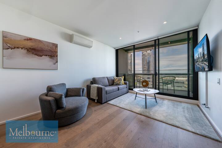 2 Bed 2 Bath Harbour View Apts Absolute Waterfront gallery image 5
