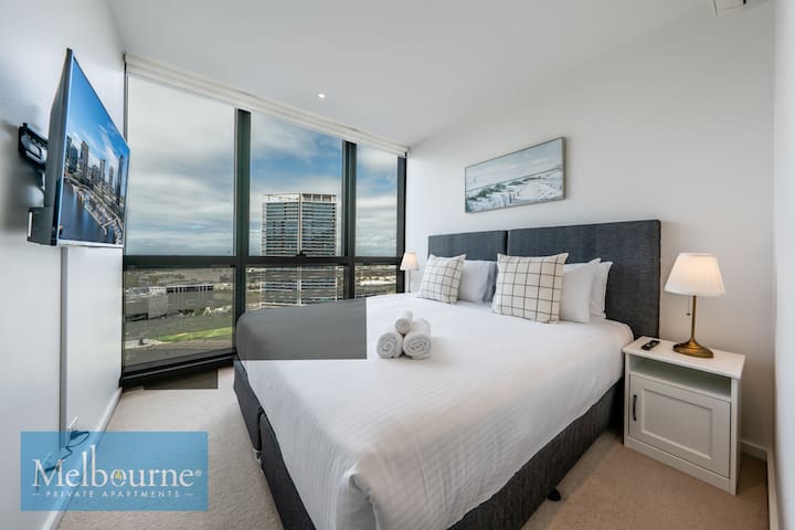 2 Bed 2 Bath Harbour View Apts Absolute Waterfront gallery image 2