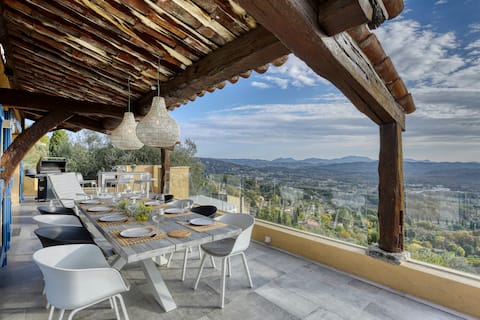 Luxury and charming Villa with stunning view