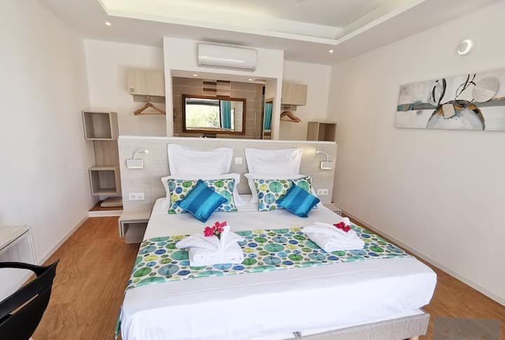 Suite 2