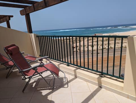 3 Bed Apt/Penthouse/Sea Views/Wi-Fi
