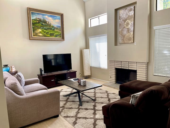 Great Value! 2 Bedroom Home in Irvine, CA Townhouses for Rent in