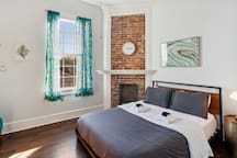 219 W 43rd - Green Room