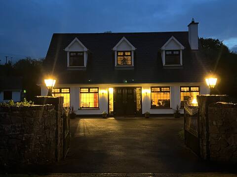 Country home close to Athlone, sleeps 7, (190 sqm)
