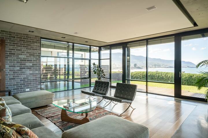 Coastline Property Wollongong managed Airbnb listing 2