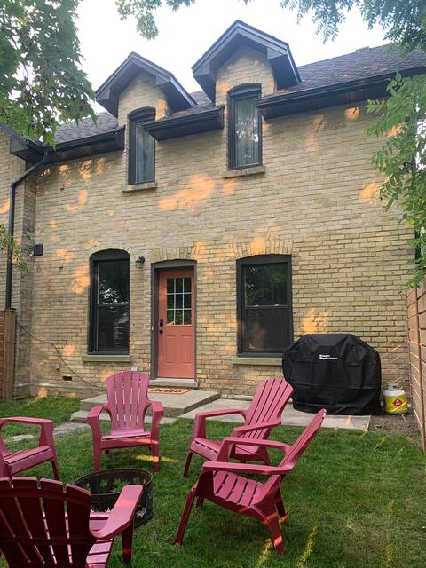The Day Tripper - 15 minutes from Grand Bend Beach