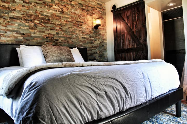 King Bedroom looking toward attached bath.