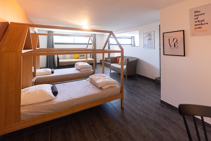 ห้องนอน #1 - ชั้น 1 (นอนได้ 3 คน)